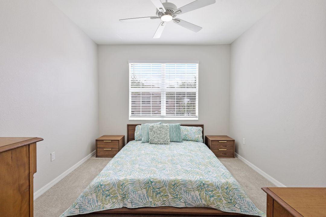 2727 Blossom Wy, Naples, FL 34120