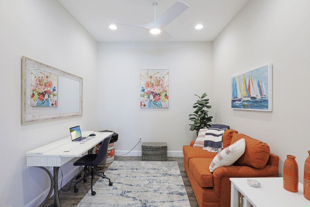 5855 Haiti Dr, Naples, FL 34112