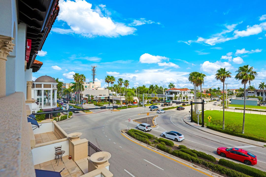 900 5th Ave S #301, Naples, FL 34102