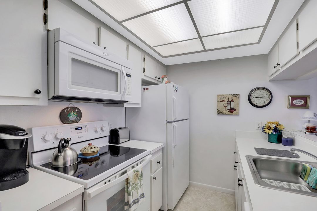 4315 27th Ct SW #19, Naples, FL 34116