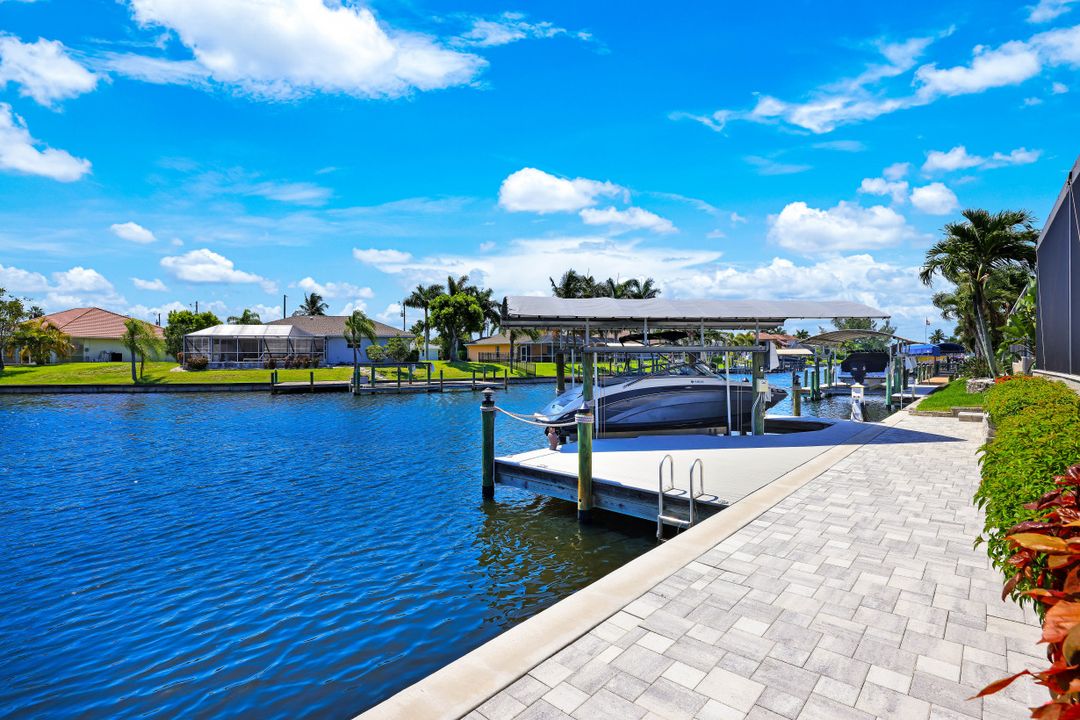 5334 SW 22nd Pl, Cape Coral, FL 33914