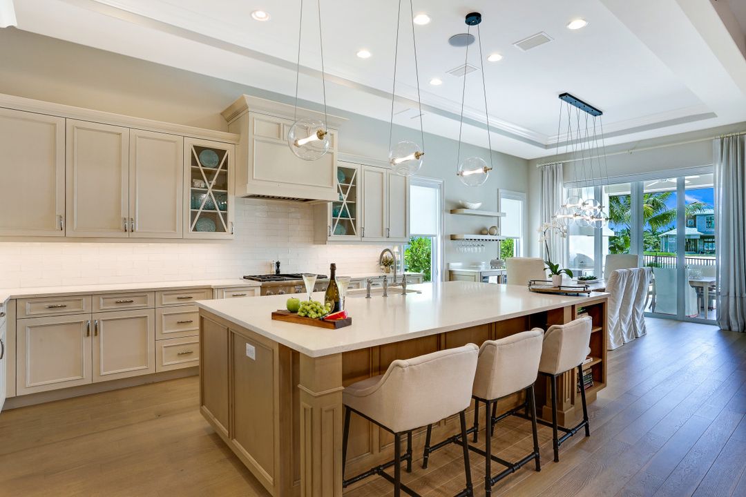 10530 Via Torino Way, Miromar Lakes, FL 33913
