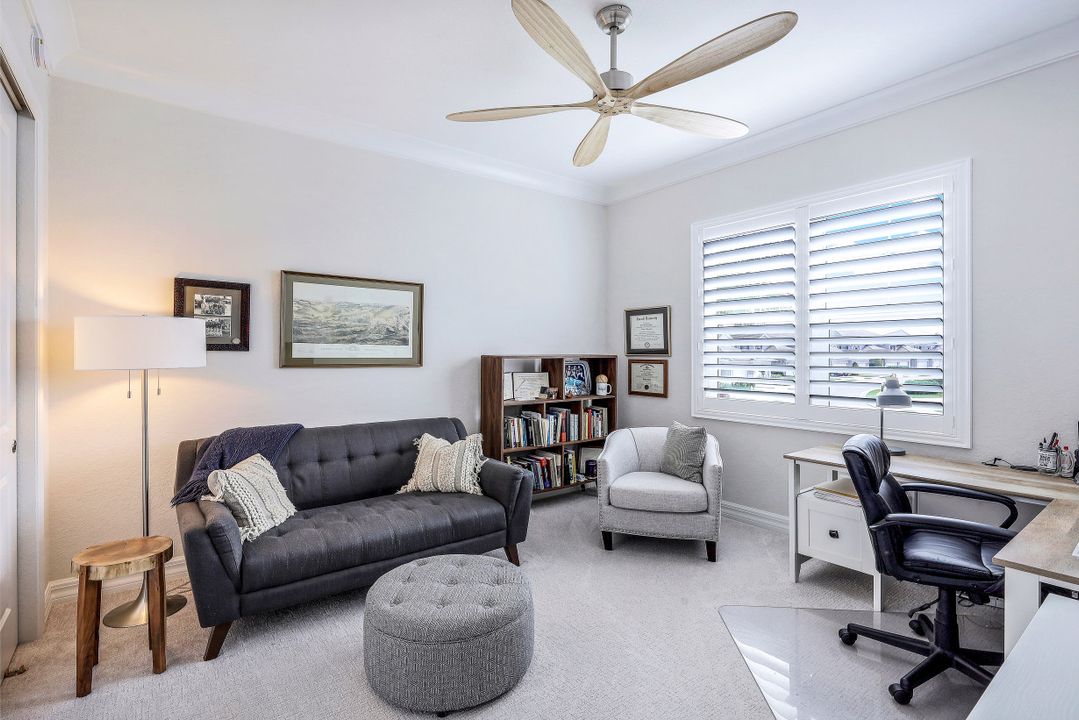 164 Indies Dr East #106, Naples, FL