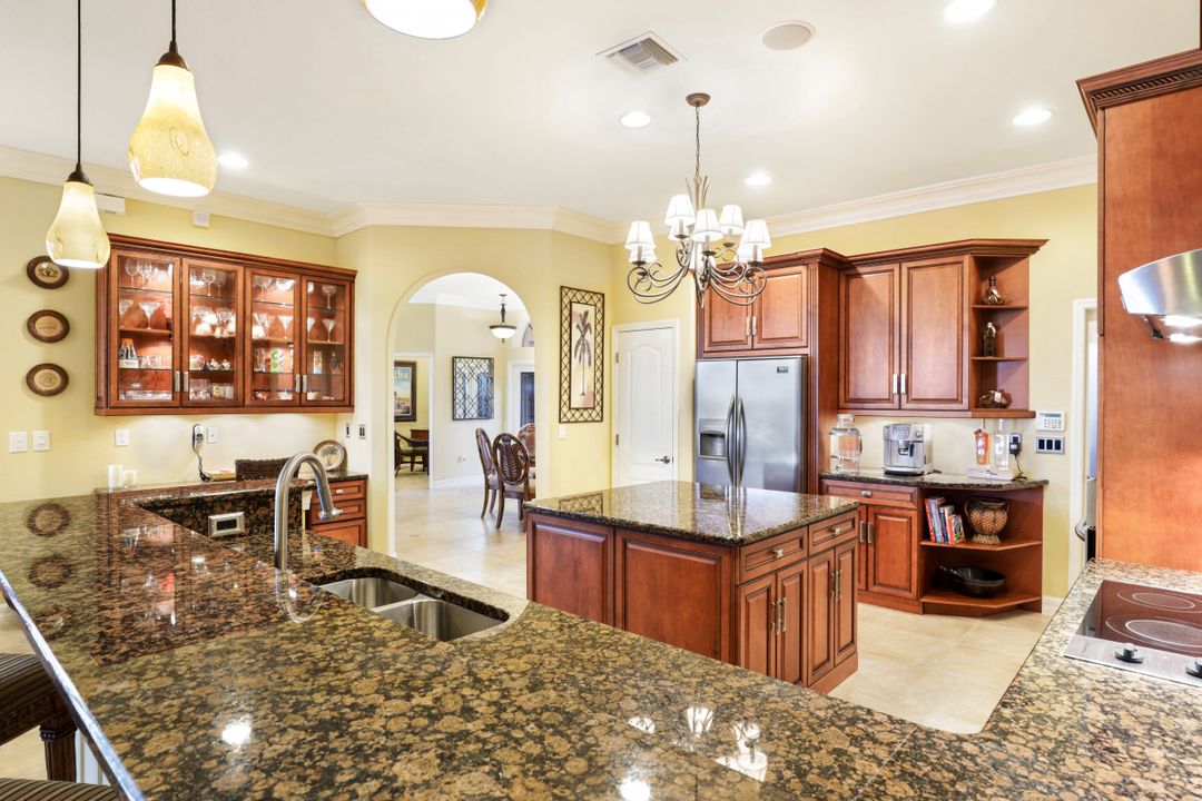 2234 SE 20th Pl, Cape Coral, FL 33990