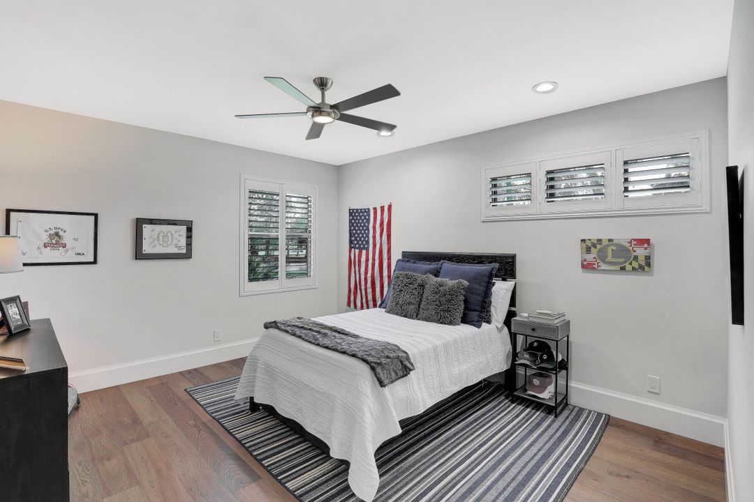 4501 Silver Fox Dr, Naples, FL 34119