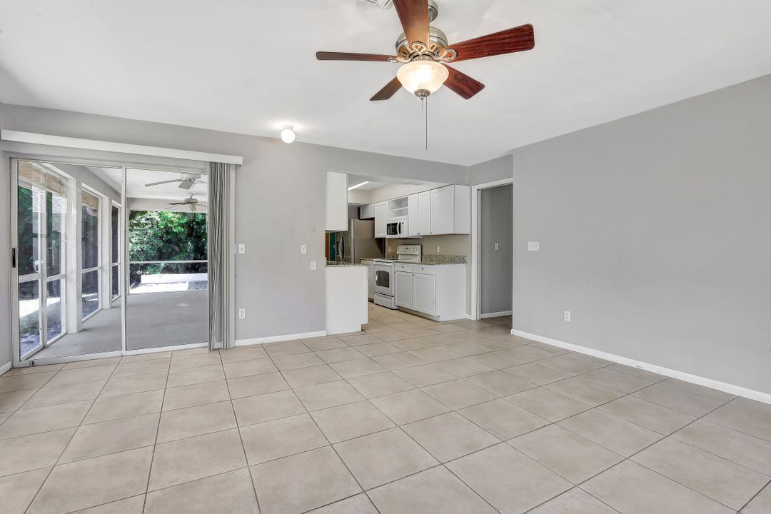 6581 Sable Ridge Ln, Naples, FL 34109