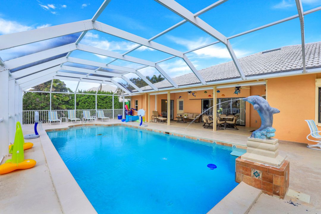 550 Inlet Dr, Marco Island, FL 34145