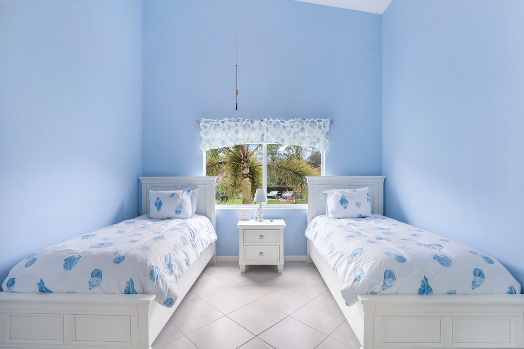 2365 Hidden Lake Ct #12, Naples, FL 34112