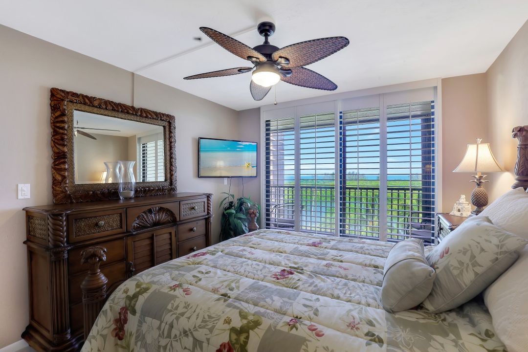 17 Bluebill Ave #602, Naples, FL 34108