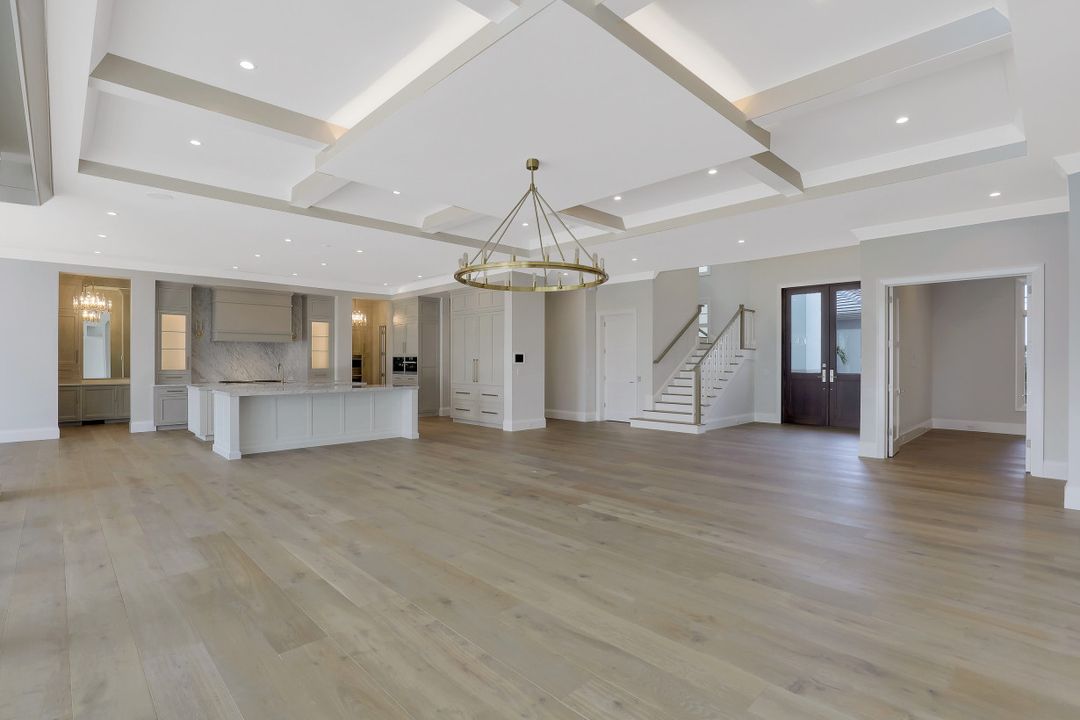 940 17th Ave S, Naples, FL 34102