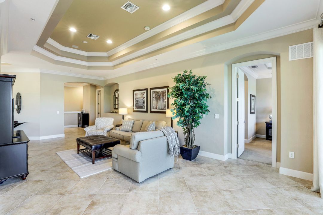 9545 Ironstone Terrace #202, Naples, FL 34120