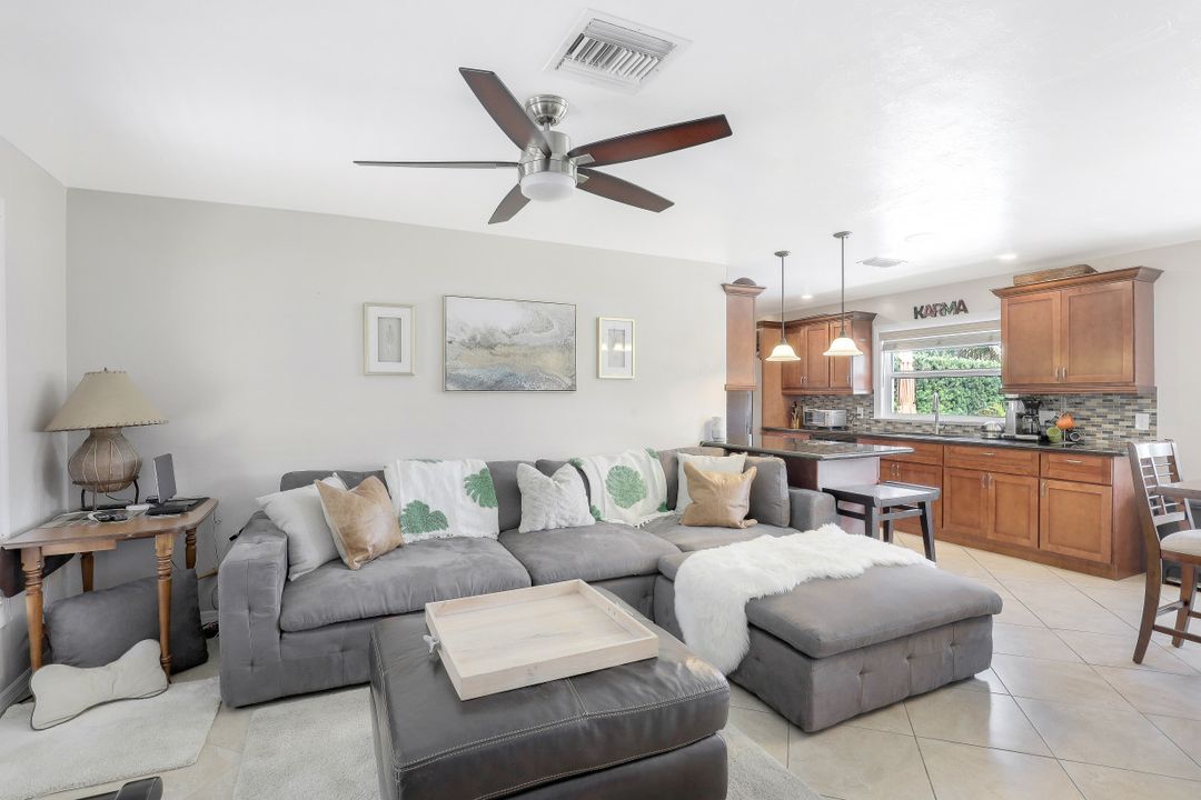 207 6th St, Bonita Springs, FL 34134