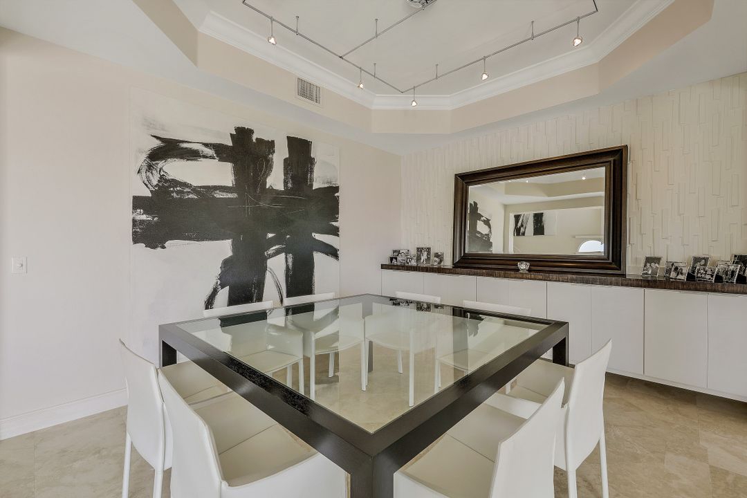 390 Seabee Ave, Naples, FL 34108