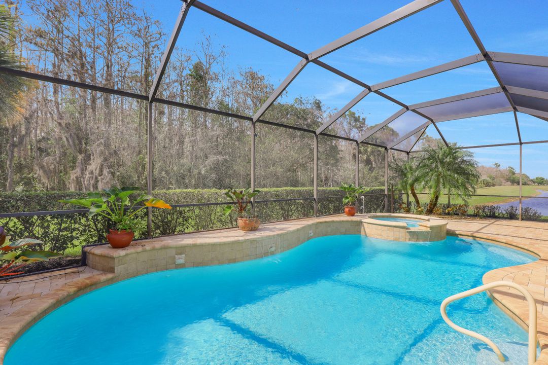 9359 Marble Stone Dr, Naples, FL 34120
