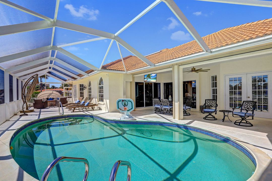 835 Saturn Ct, Marco Island, FL 34145