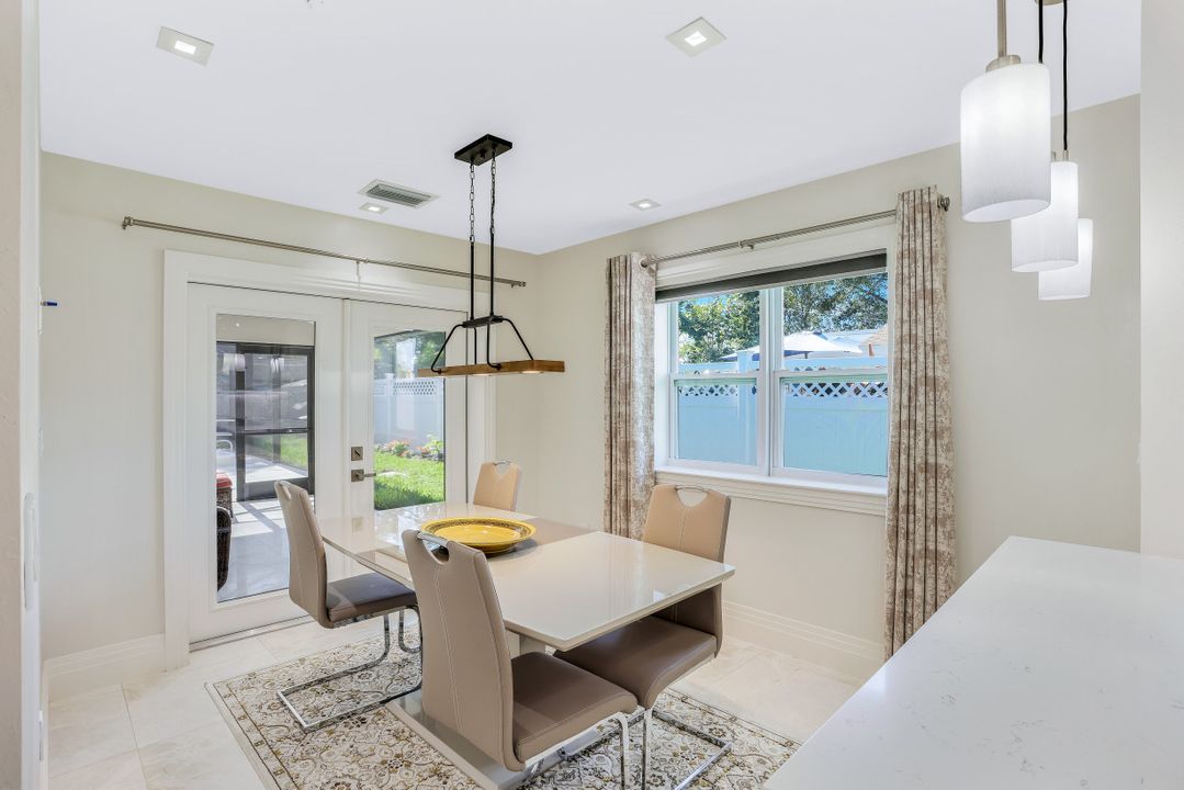 648 100th Ave N, Naples, FL 34108