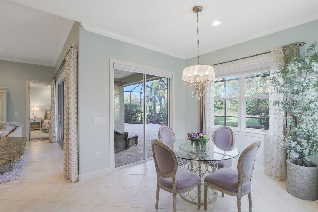 9090 Limestone Ln, Naples, FL 34120