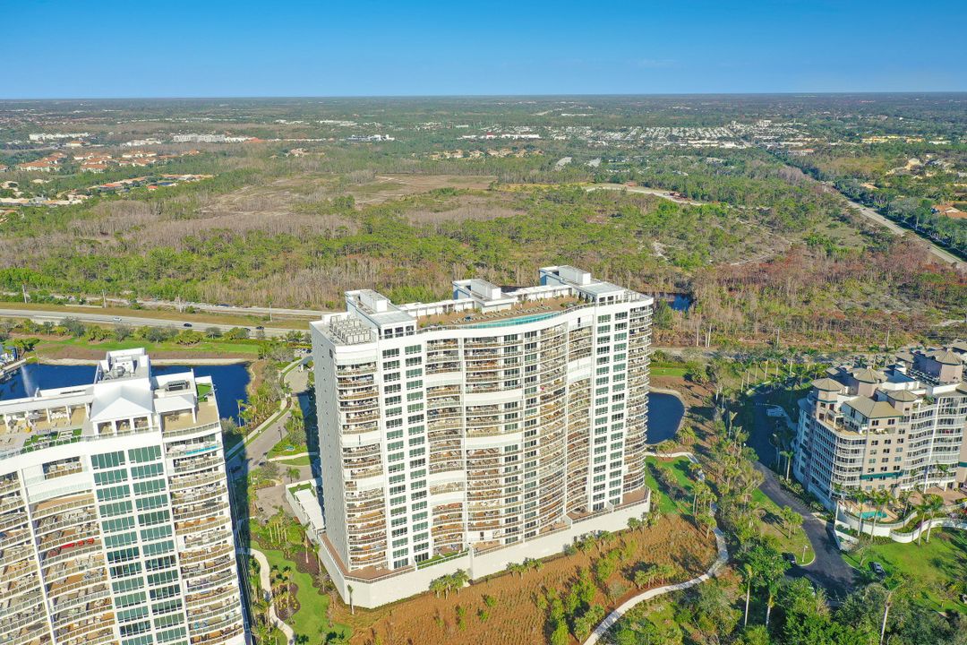 13915 Old Coast Rd #305, Naples, FL 34110