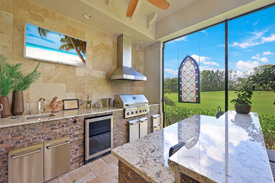 9360 Vittoria Ct, Fort Myers, FL 33912