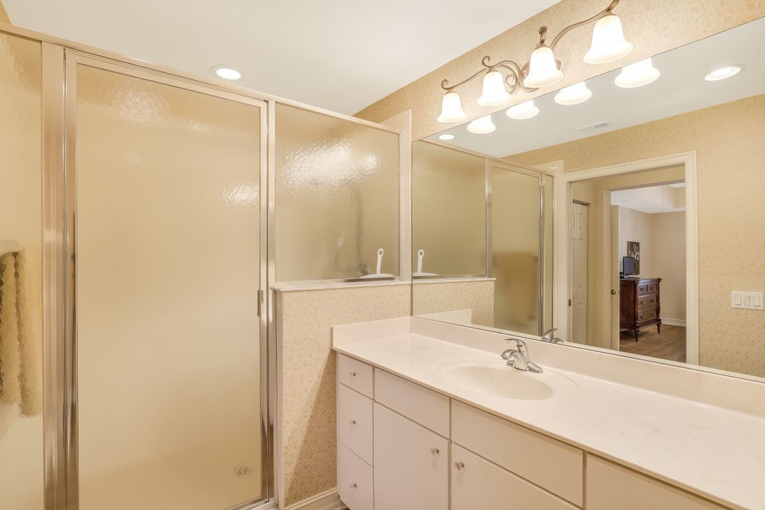 1886 Tarpon Bay Dr S #304, Naples, FL 34119