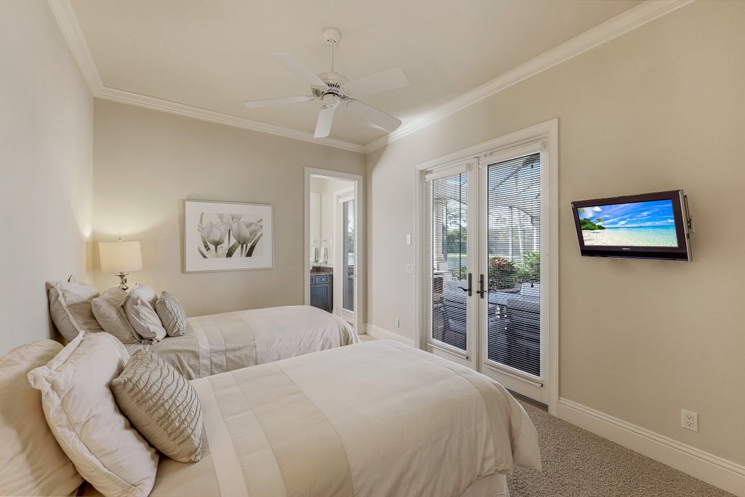 10590 Via Milano Dr, Miromar Lakes, FL 33913