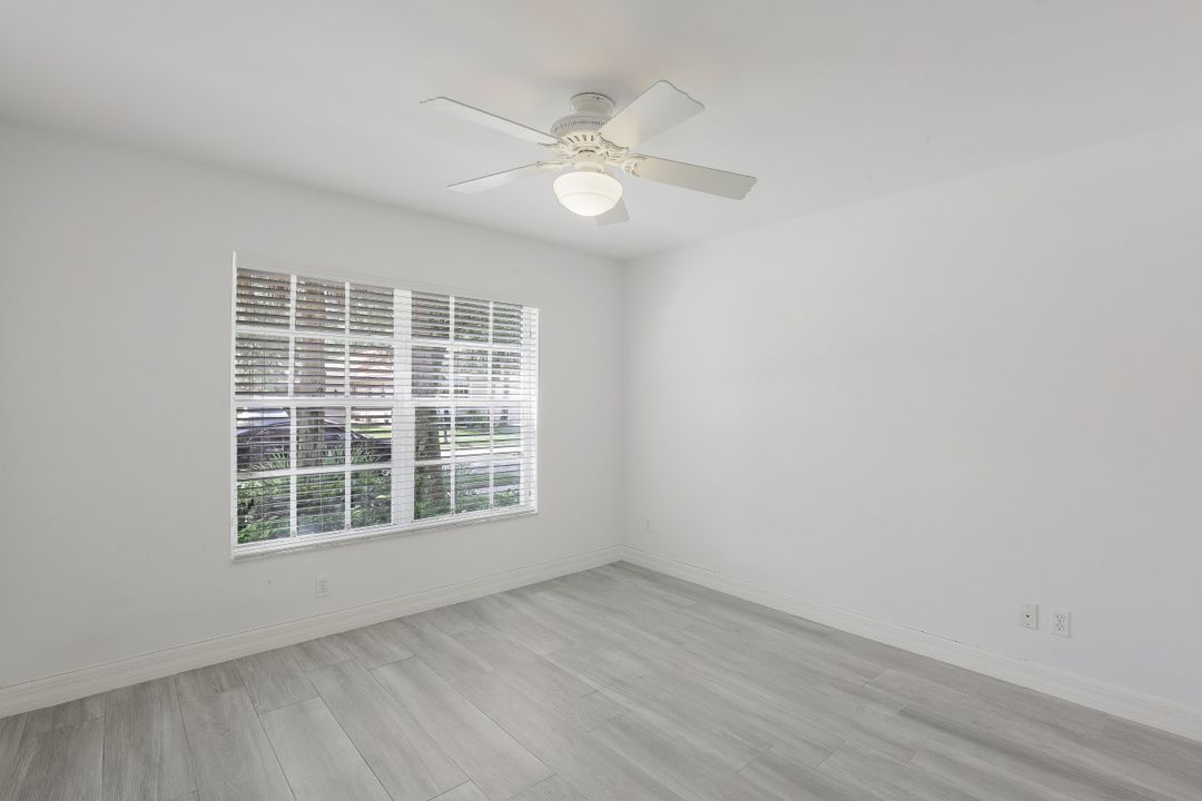 1622 Triangle Palm Terrace, Naples, FL 34119