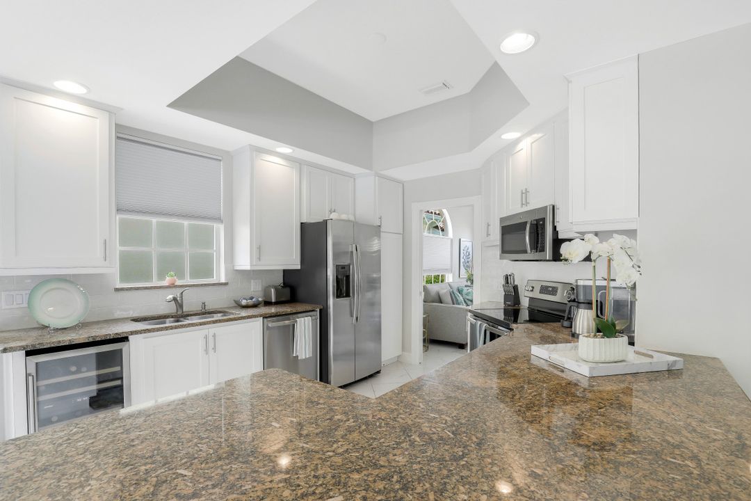 3004 Ellice Way, Naples, FL 34119