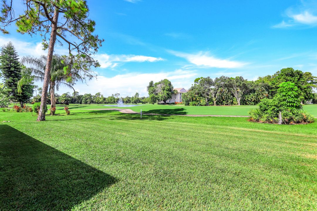606 Kings Way, Naples, FL 34104