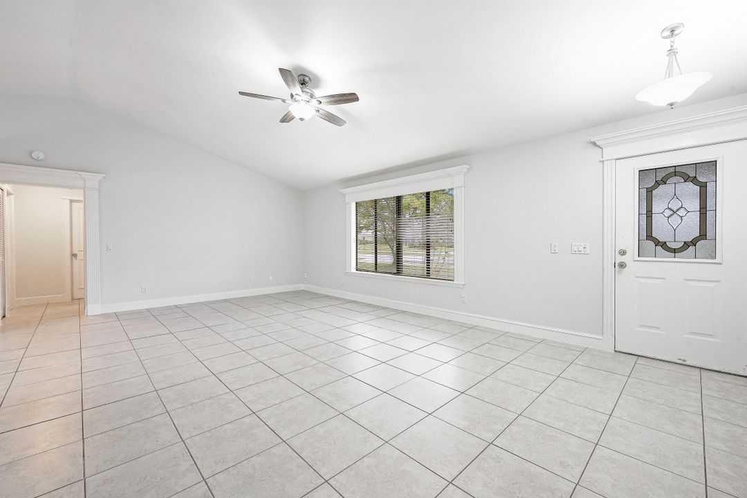 412 Gleason Pkwy, Cape Coral, FL 33914