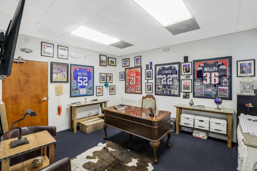 5430 Jaeger Rd, Naples, FL 34109