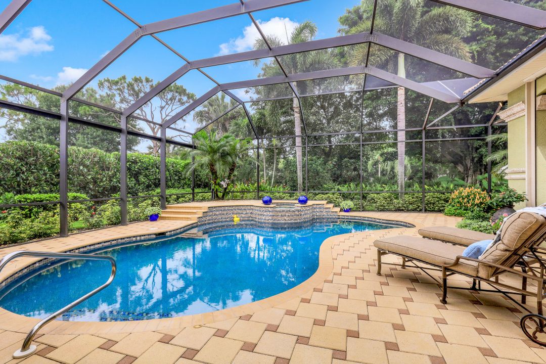 795 Brentwood Point, Naples, FL 34110