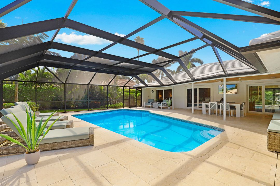 549 Neapolitan Way, Naples, FL 34103