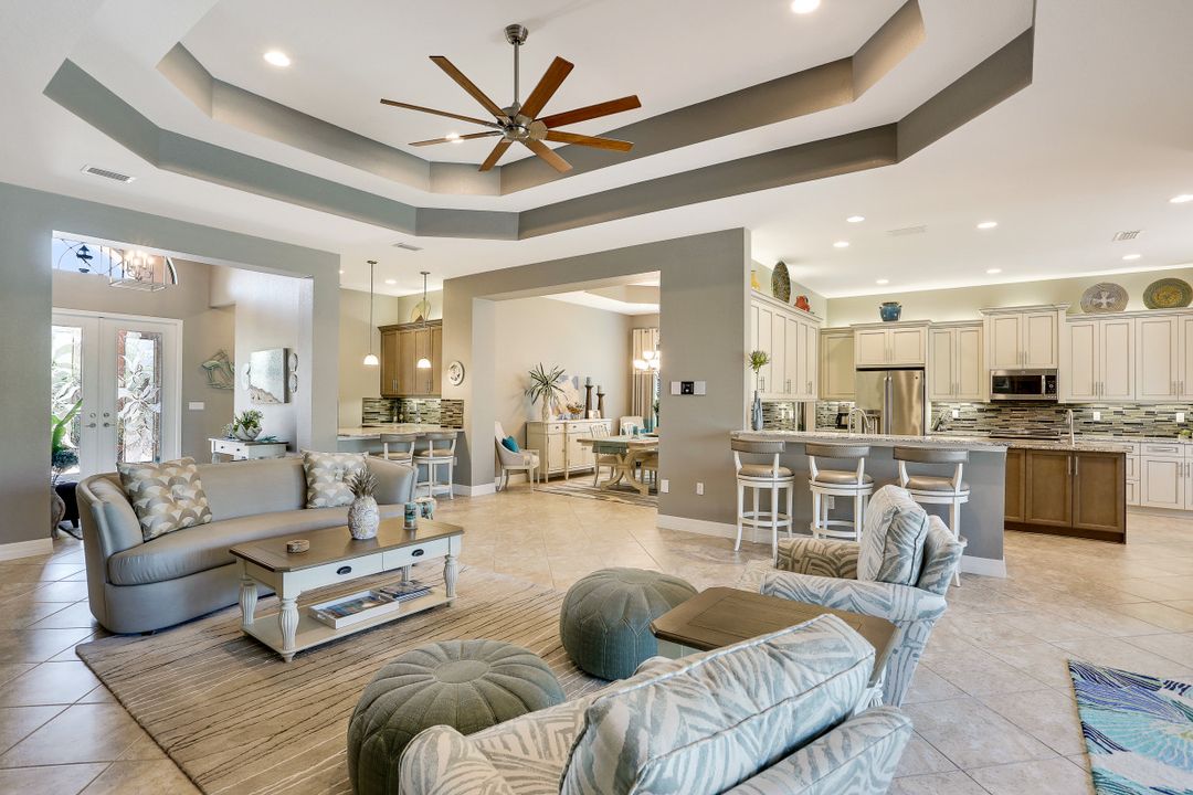 2958 Cinnamon Bay Cir, Naples, FL 34119