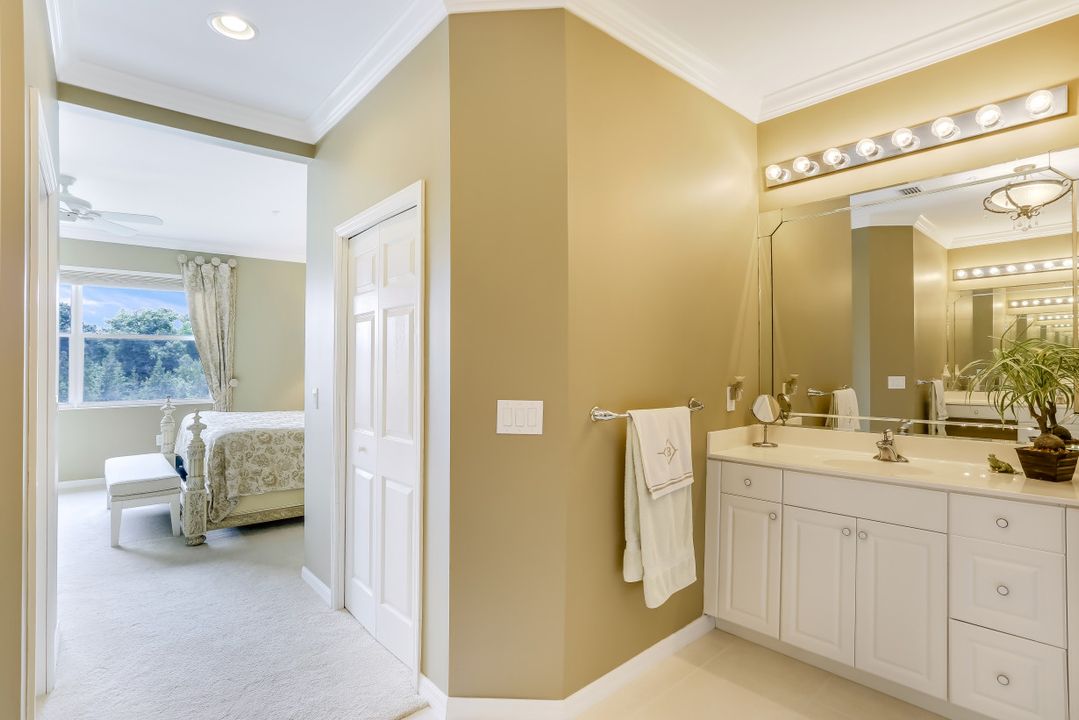 7050 Bay Woods Lake Ct #201, Fort Myers, FL 33908