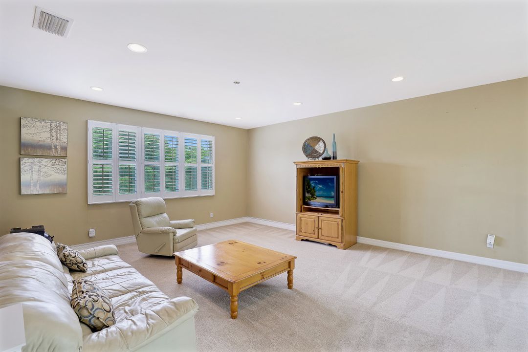 1857 Senegal Date Dr, Naples, FL 34119