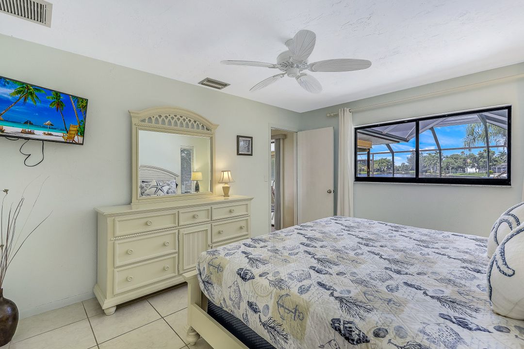 2002 SE 6th Ave, Cape Coral, FL 33990