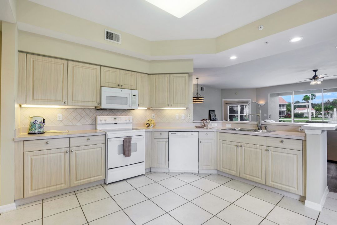 5115 Cobble Creek Ct #D-104, Naples, FL 34110