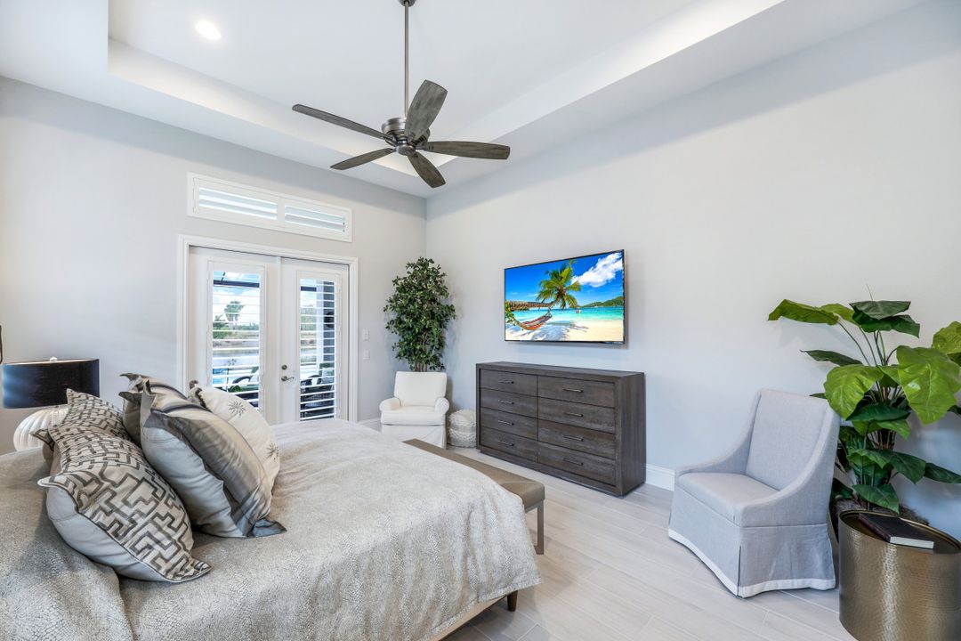 6231 Megans Bay Dr, Naples, FL 34112
