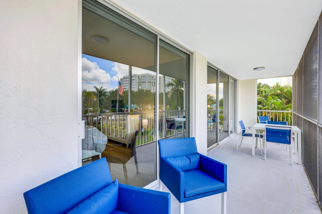 5 Bluebill Ave #210, Naples, FL 34108