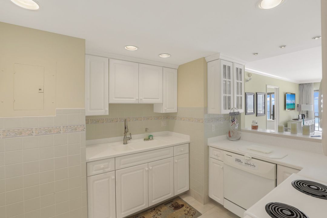 180 Seaview Ct #1107, Marco Island, FL 34145