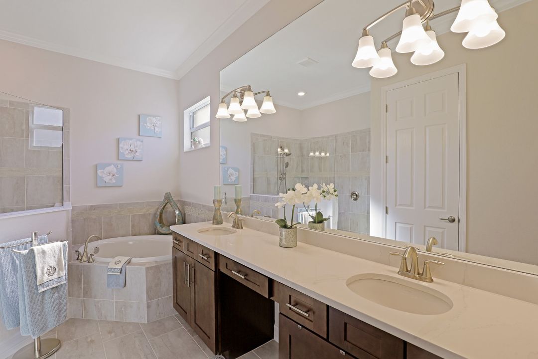 15254 Blue Bay Cir, Fort Myers, FL 33913