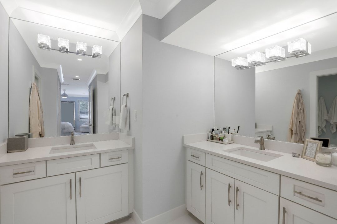 225 5th Ave S #104, Naples, FL 34102