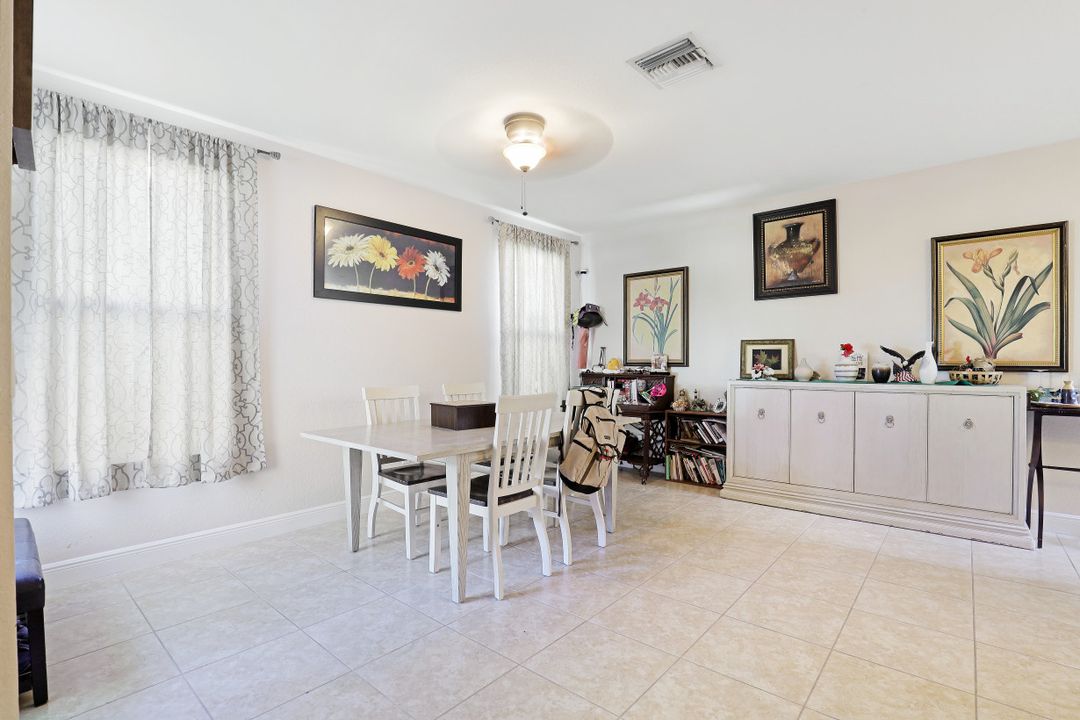 1697 Birdie Dr, Naples, FL 34120
