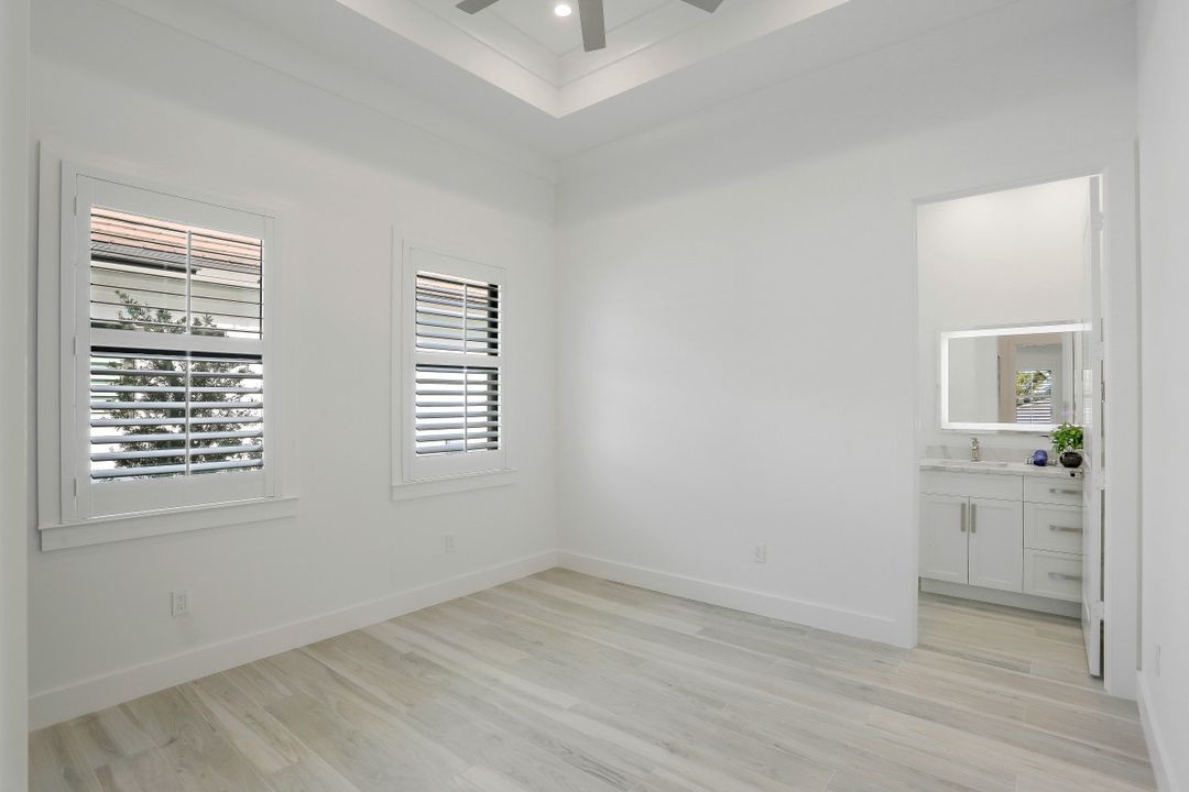 5305 Bayshore Ave, Cape Coral, FL 33904