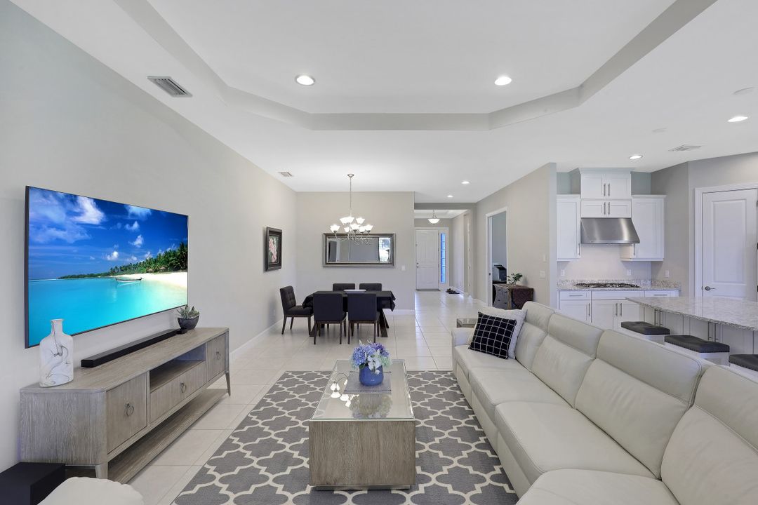 8199 Lucello Terrace N, Naples, FL 34114