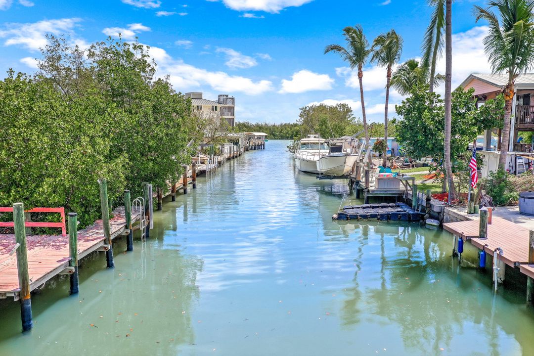 625 Palm Dr, Goodland, FL 34140