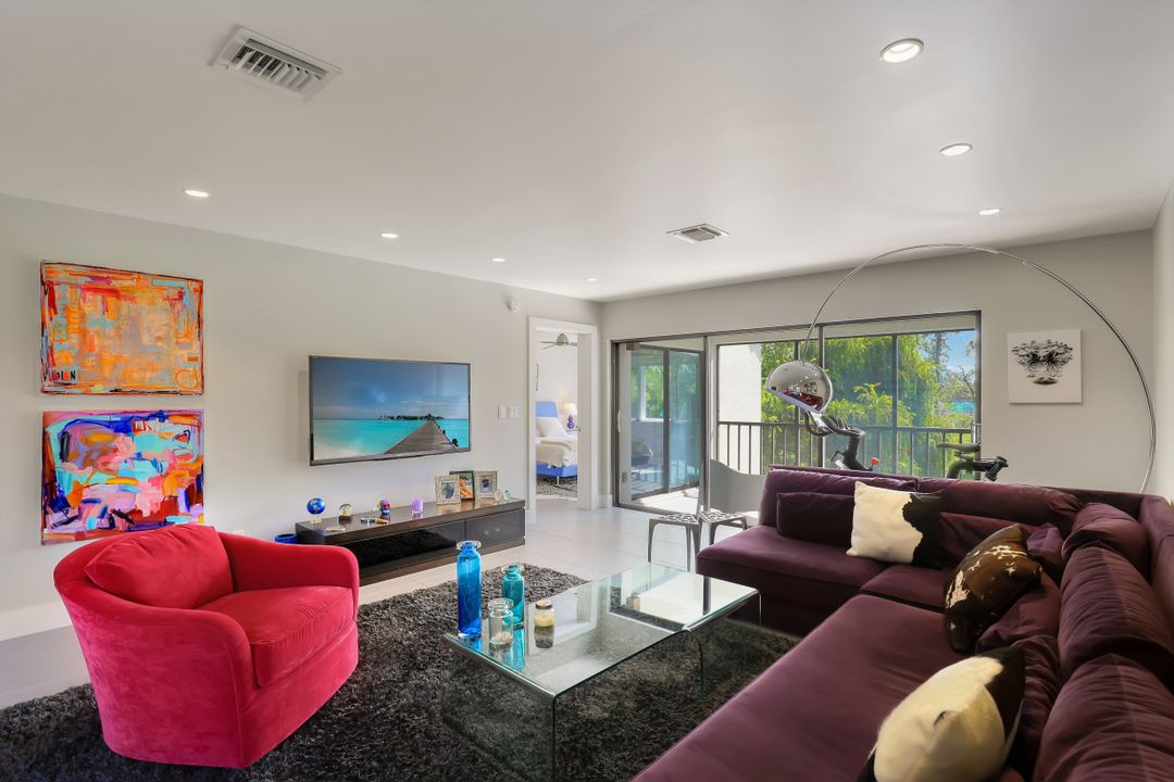 1665 Spoonbill Ln #B, Naples, FL 34105