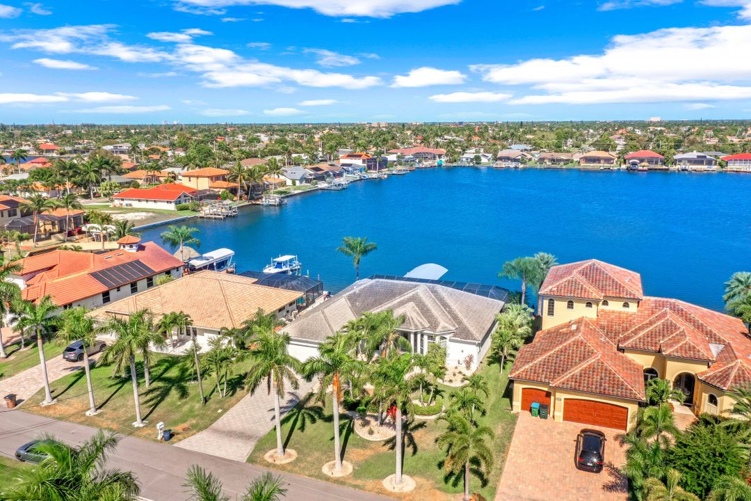 5219 SW 5th Pl, Cape Coral, FL 33914