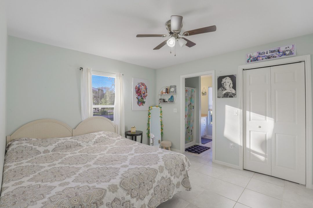 5250 Texas Ave, Naples, FL 34113