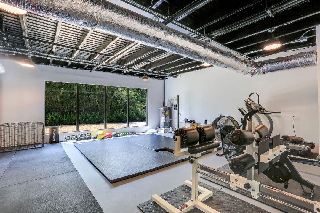 4441 5th Ave NW, Naples, FL 34119